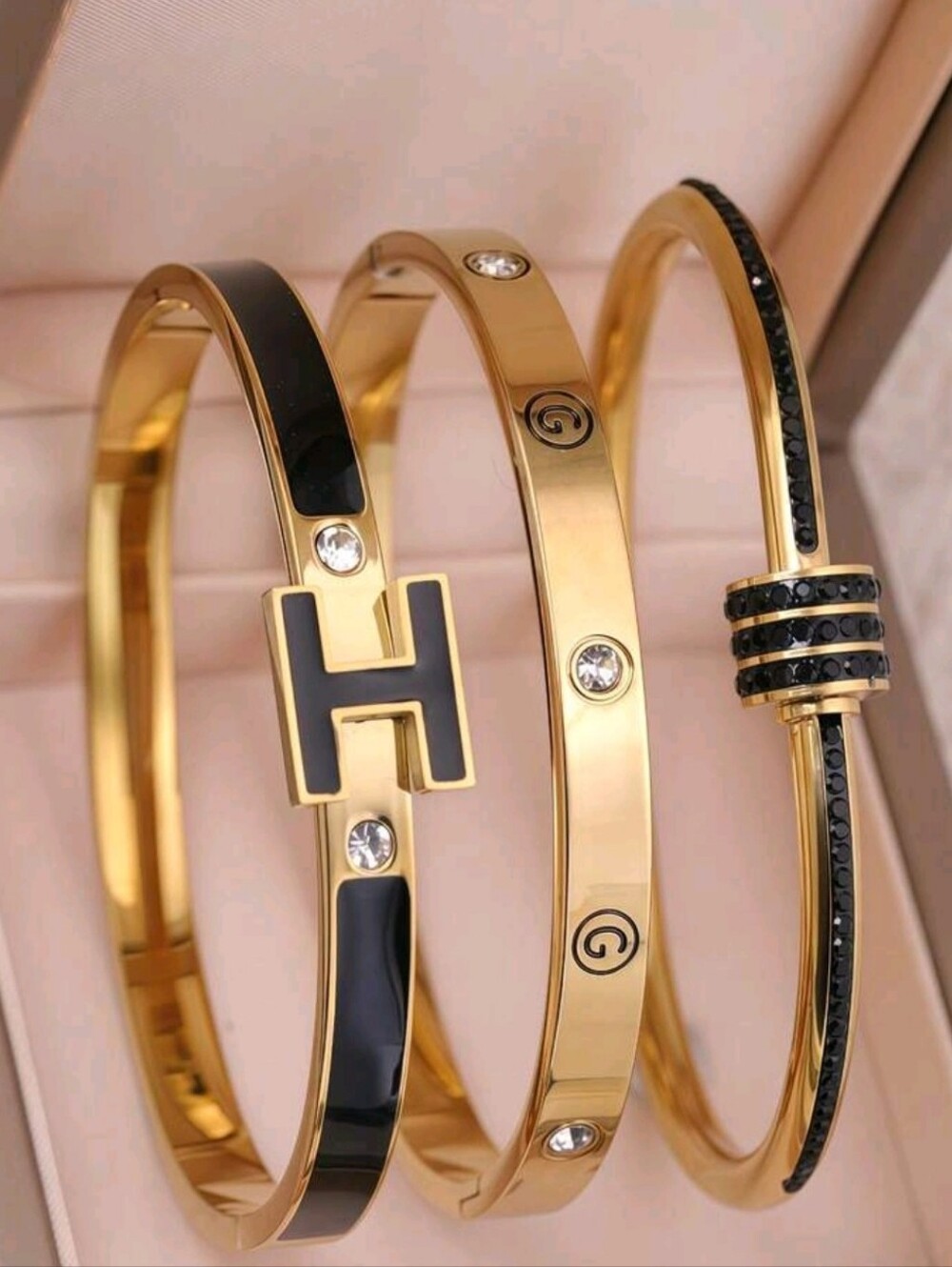 Luxury Style Bracelets - Picture 4 of 6